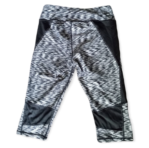 Calvin Klein Black And White Athletic Capri Pants With Meshing - Picture 2 of 5